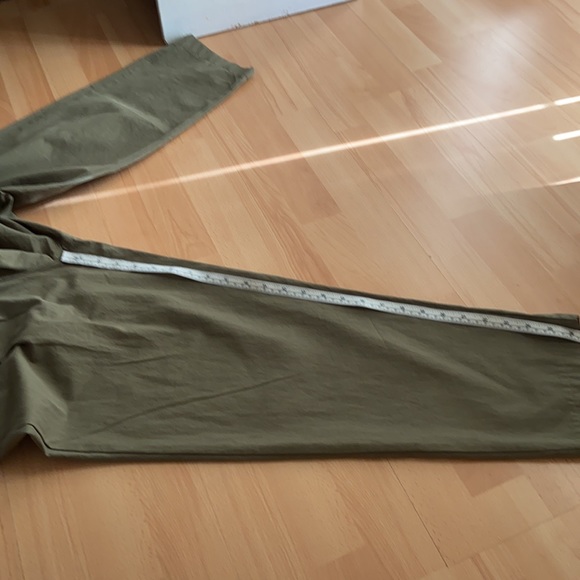 7 for all mankind High Waist Olive Color pants - Picture 8 of 11